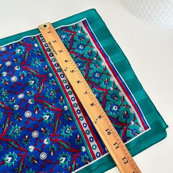 Vintage scarf - Picture 4 of 5